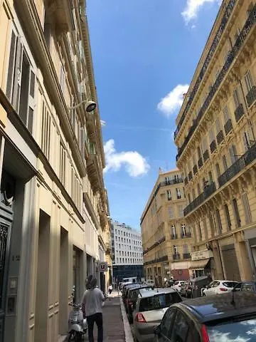 10 Rue Chevalier Roze