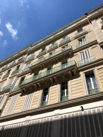 Apartment 10 Rue Chevalier Roze *
